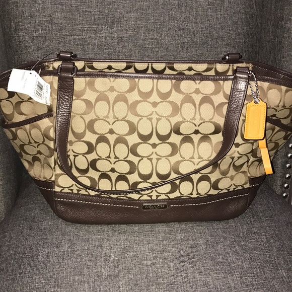 Coach Handbags - COACH Purse Never Used